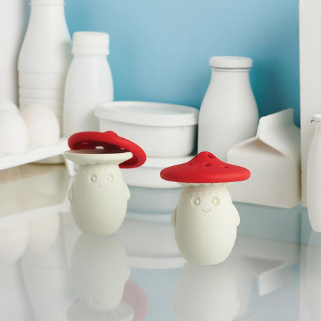 Keep Your Cool: How to Eliminate Embarrassing Fridge Odours Forever
