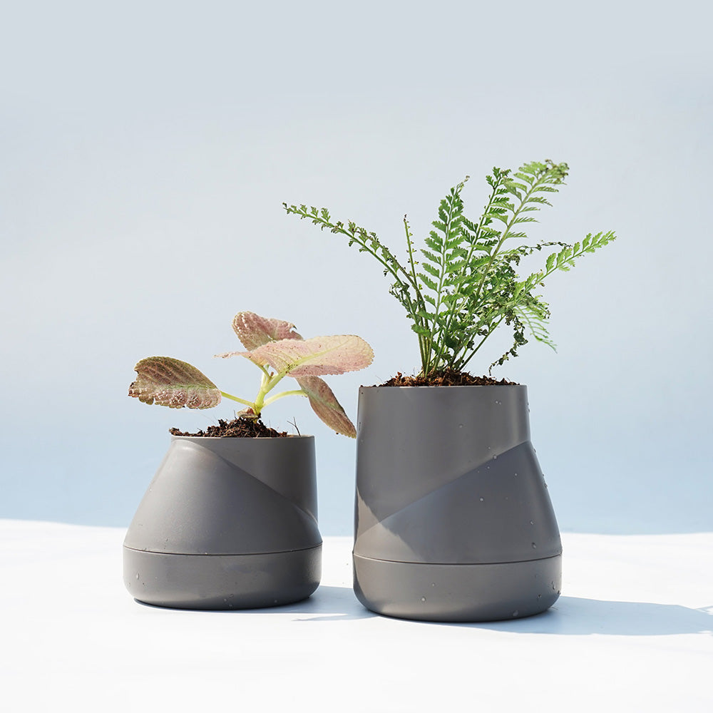 Large Hill Pot